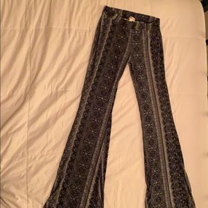 Black and white patterned boho stretchy pants